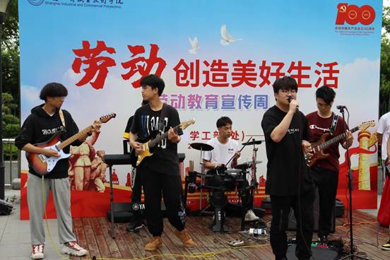 e06ffcb7d598f49442a58758bf44c62