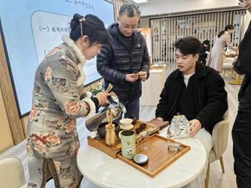 8f4467a65a681a6e26909f7407deb97